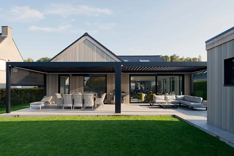 Pergolas et stores