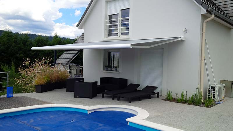 Pergolas et stores