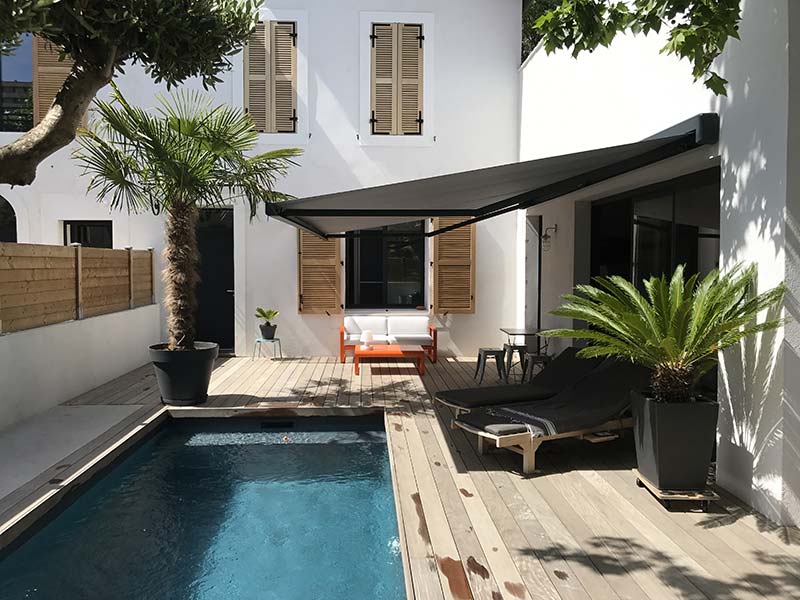 Pergolas et stores