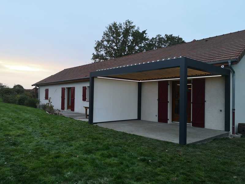 Pergolas et stores